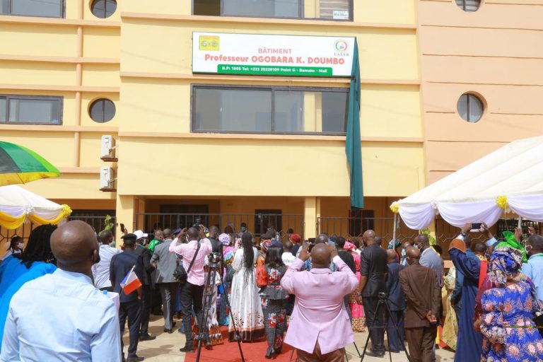 Inauguration of a new extension financed by the French Development Agency